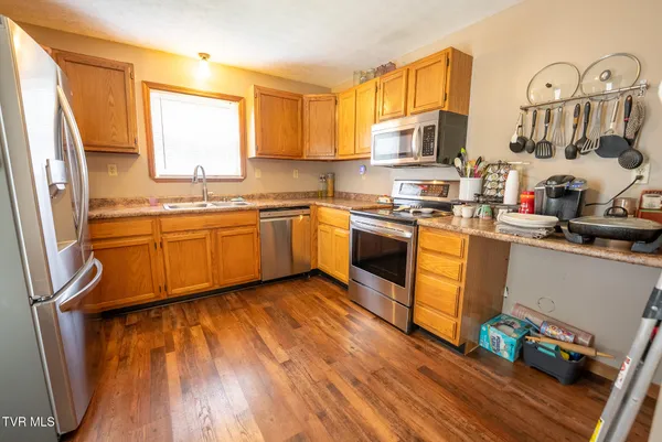 $575,000 | 8651 Tazewell Highway, Sneedville, TN 37869