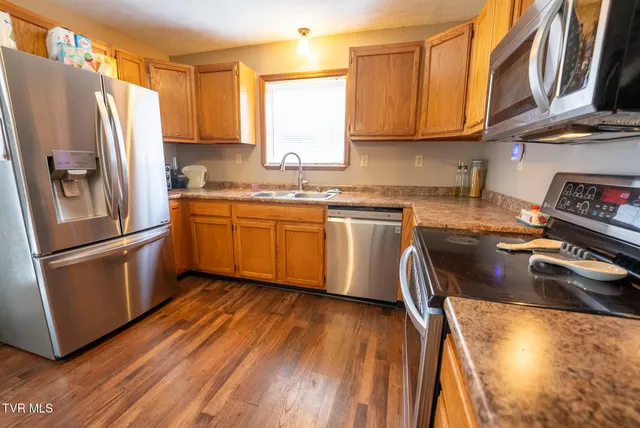 $615,000 | 8651 Tazewell Highway, Sneedville, TN 37869