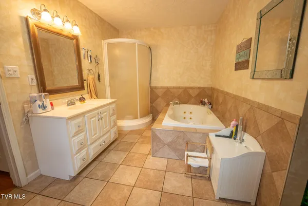 $575,000 | 8651 Tazewell Highway, Sneedville, TN 37869