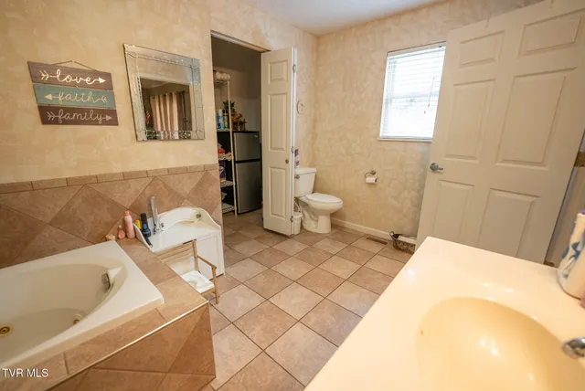 $615,000 | 8651 Tazewell Highway, Sneedville, TN 37869