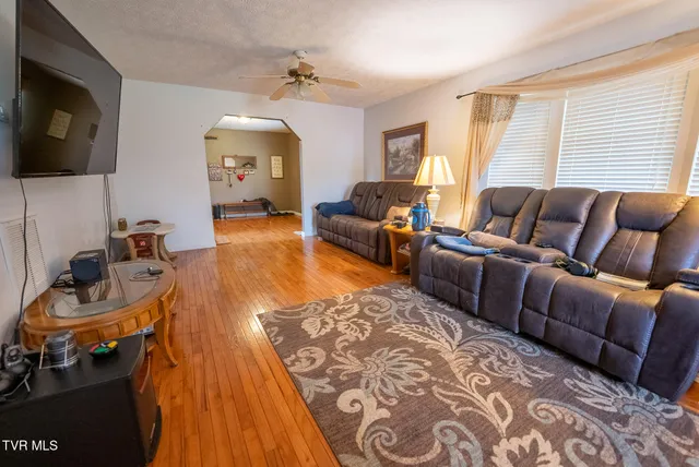 $615,000 | 8651 Tazewell Highway, Sneedville, TN 37869