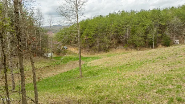 $575,000 | 8651 Tazewell Highway, Sneedville, TN 37869