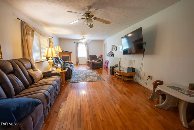 $615,000 | 8651 Tazewell Highway, Sneedville, TN 37869