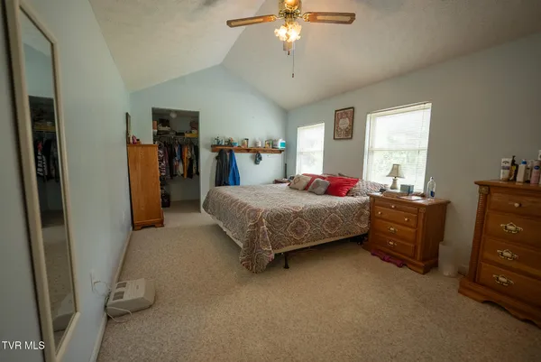 $575,000 | 8651 Tazewell Highway, Sneedville, TN 37869