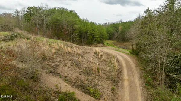 $575,000 | 8651 Tazewell Highway, Sneedville, TN 37869