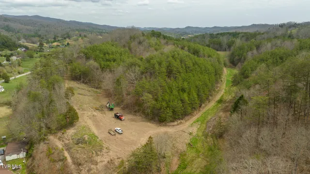 $615,000 | 8651 Tazewell Highway, Sneedville, TN 37869