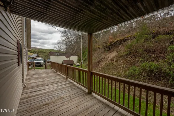 $575,000 | 8651 Tazewell Highway, Sneedville, TN 37869