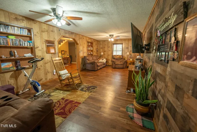 $615,000 | 8651 Tazewell Highway, Sneedville, TN 37869