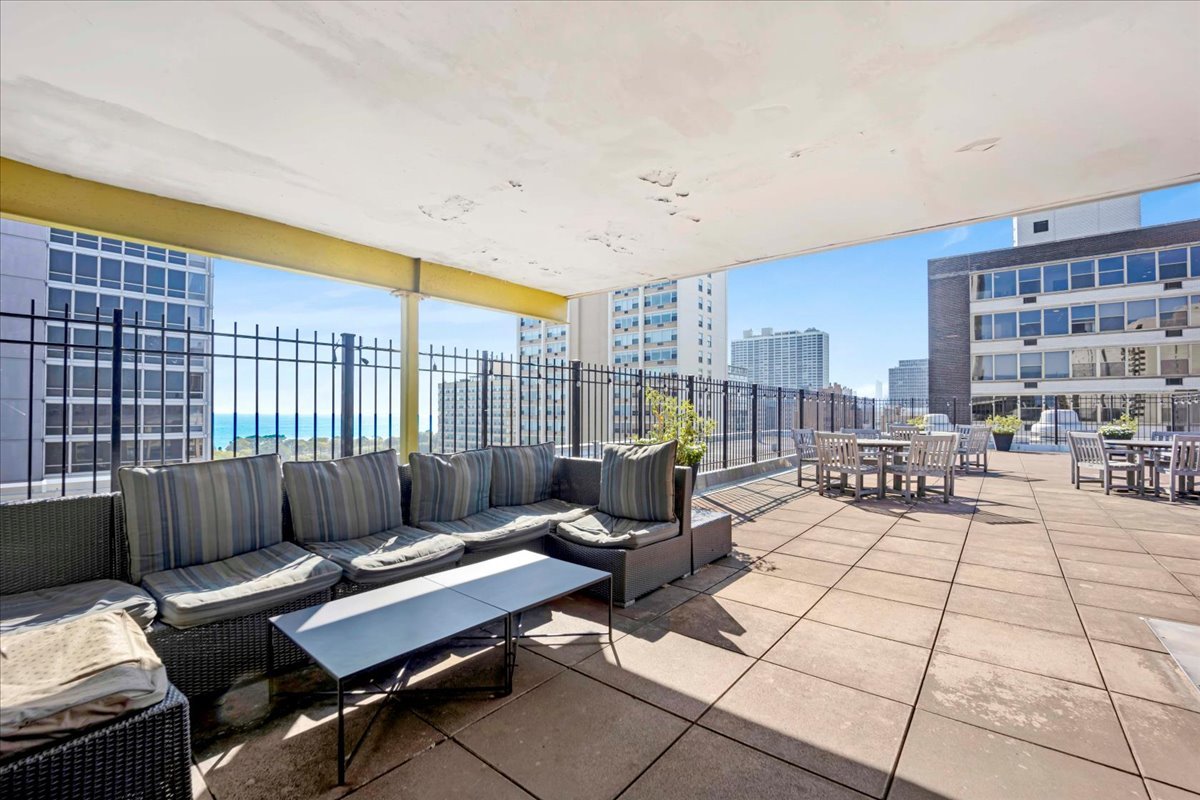 3033 North Sheridan Road, Unit 1610 Chicago, IL 60657 - Photo 15 of 21