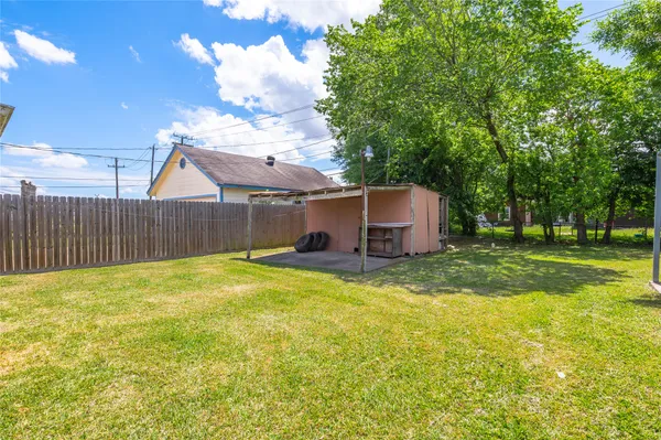 $149,999 | 718 Belmont Street, Pasadena, TX 77506