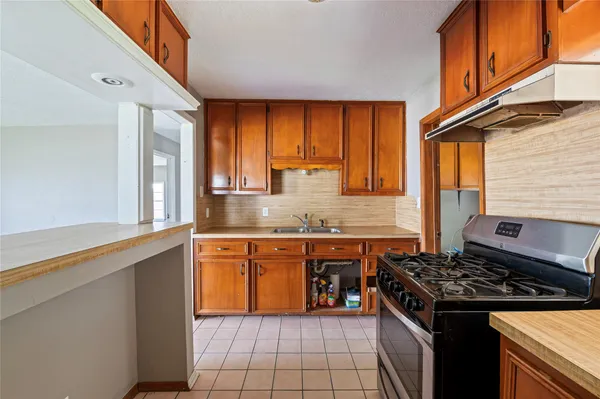 $149,999 | 718 Belmont Street, Pasadena, TX 77506