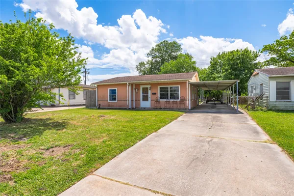 $149,999 | 718 Belmont Street, Pasadena, TX 77506