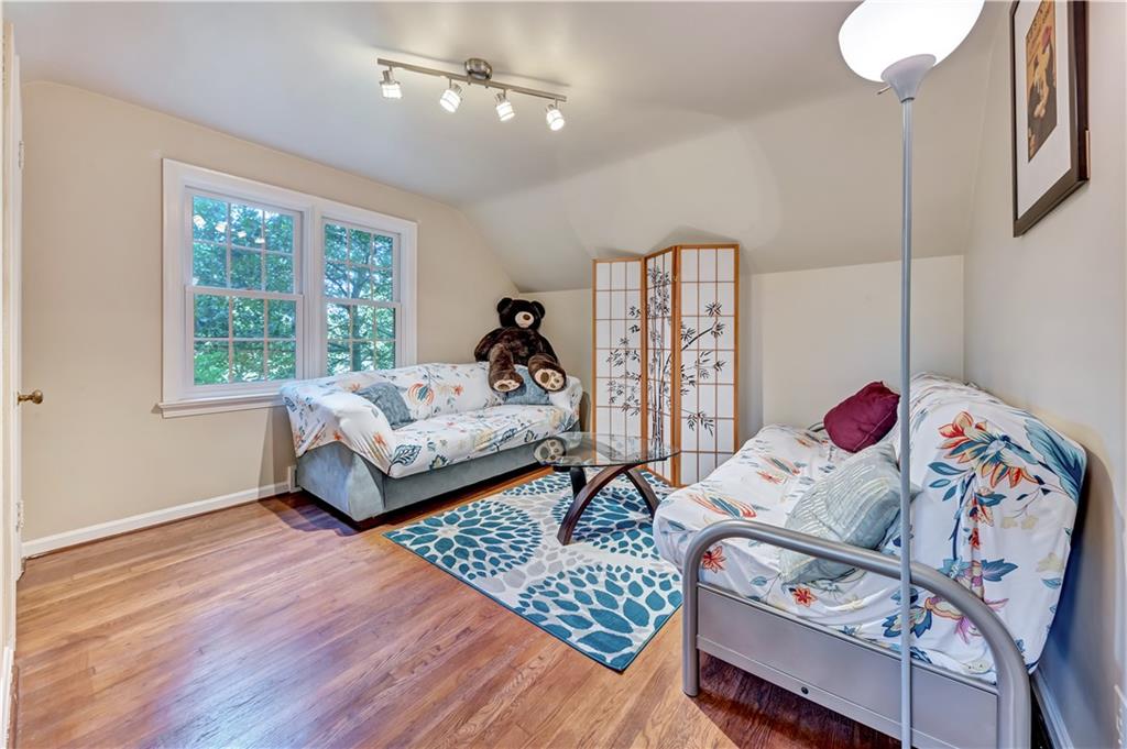 335 McCully Street Pittsburgh, PA 15216 - Photo 17 of 25 Gallery Image 17