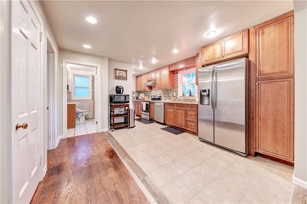 335 McCully Street Pittsburgh, PA 15216 - Photo 7 of 25 Gallery Image 7