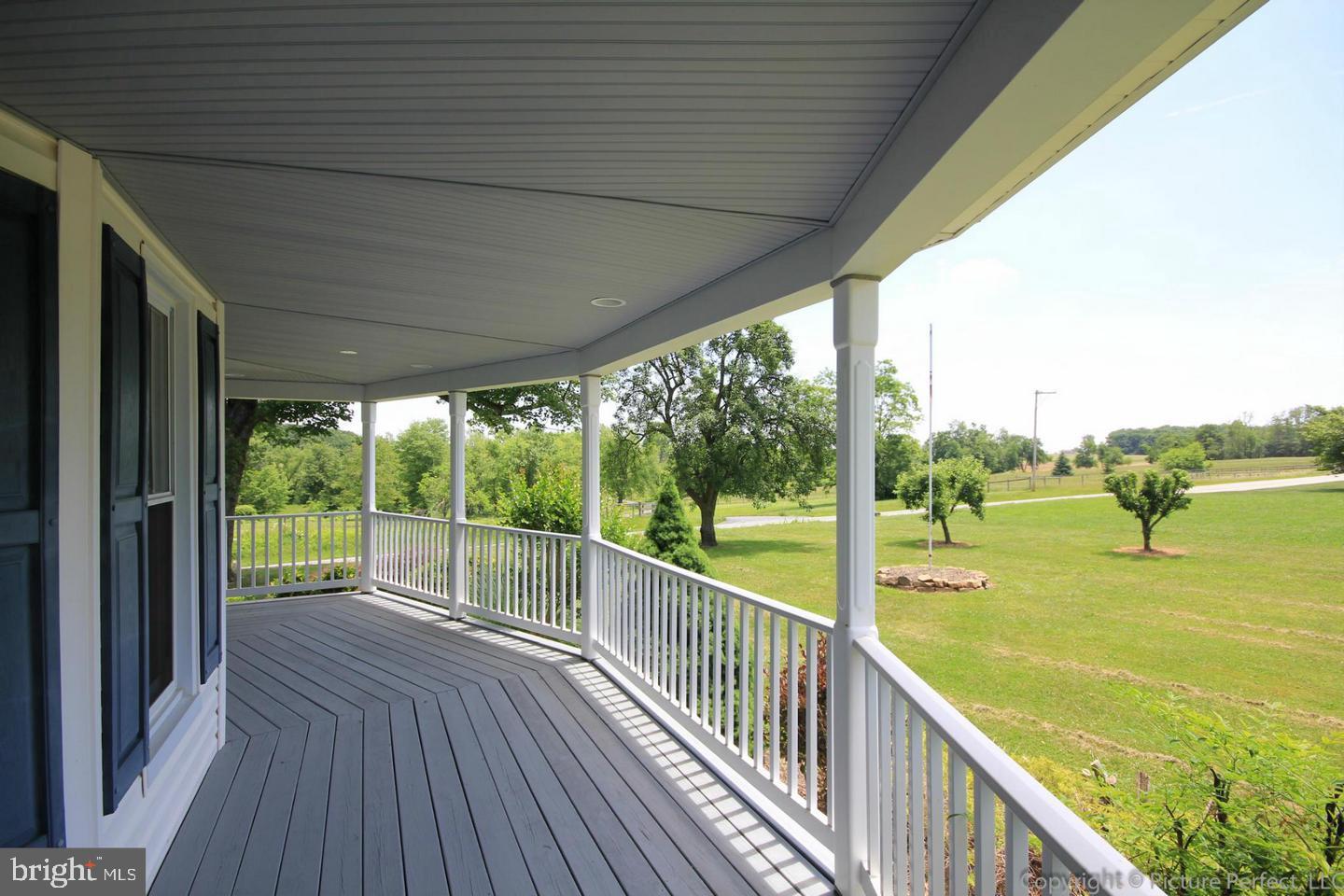 11456 Keymar Road Woodsboro, MD 21798 - Photo 3 of 69 Wrap around porch