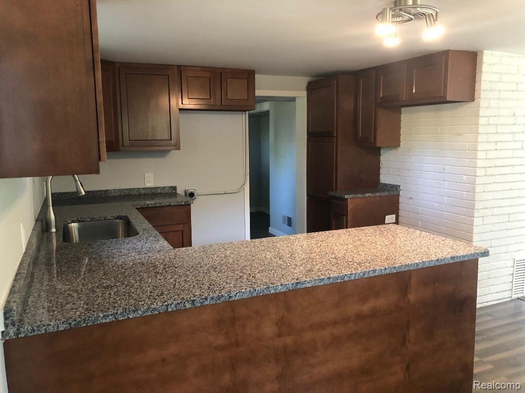 1966 Imlay City Road Lapeer, MI 48446 - Photo 11 of 34 kth3.jpg
