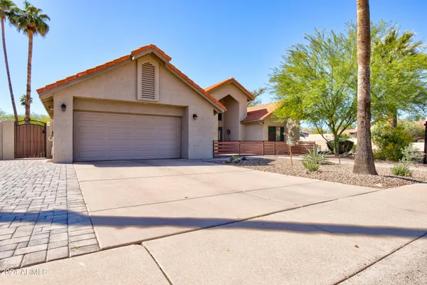 $3,499 | 1945 East Velvet Drive, Tempe, AZ 85284