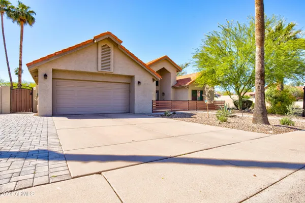 $3,499 | 1945 East Velvet Drive, Tempe, AZ 85284