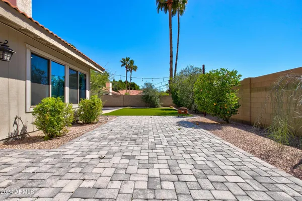 $3,499 | 1945 East Velvet Drive, Tempe, AZ 85284