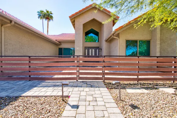 $3,499 | 1945 East Velvet Drive, Tempe, AZ 85284