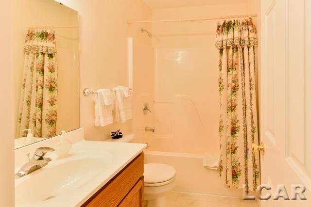 1048 West Russell Road Tecumseh, MI 49286 - Photo 23 of 37 31303917-22.JPG