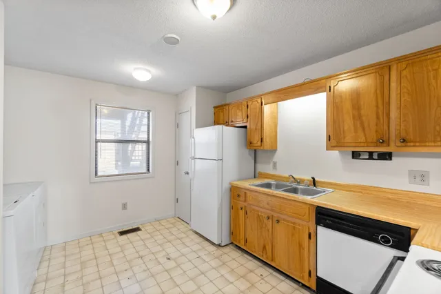 $815 | 112 Stephanie Drive, Unit C, Clarksville, TN 37042