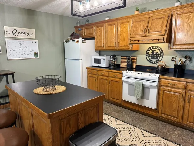 $350,000 | 9997 Harmony Road, Carthage, MO 64836