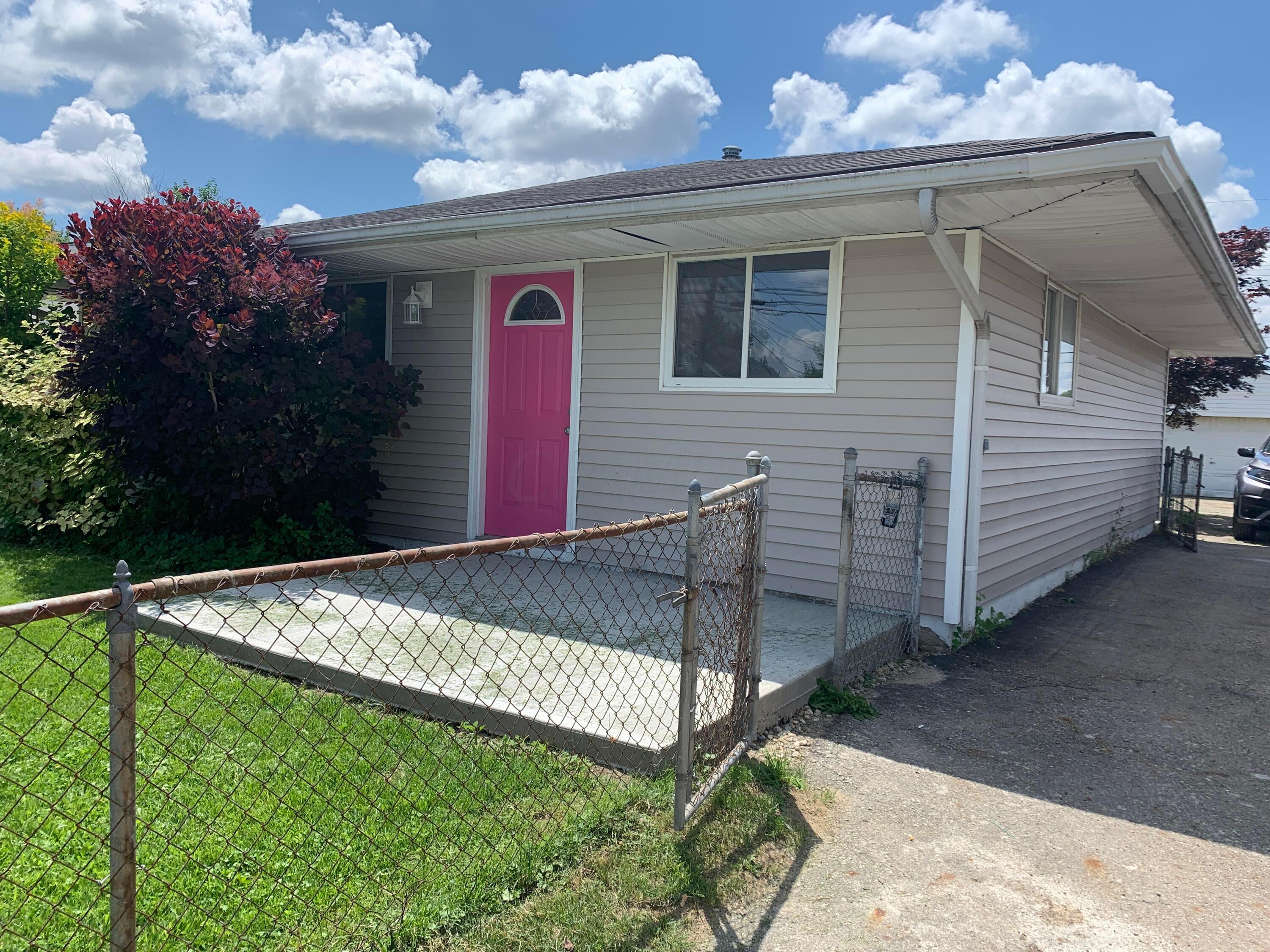 925 Hilock Road Columbus, OH 43207 - Photo 2 of 18 B2271DD3-D018-4EB3-B157-EDC1B5C22D53