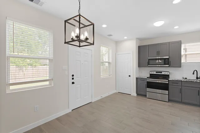 $1,425 | 5544 Shreveport Boulevard, Unit B, Houston, TX 77028