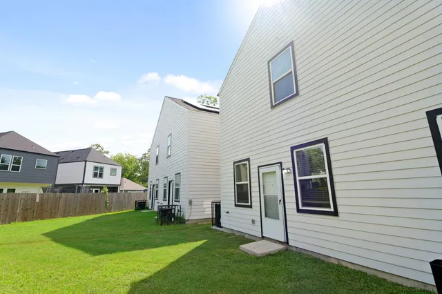 $1,425 | 5544 Shreveport Boulevard, Unit B, Houston, TX 77028