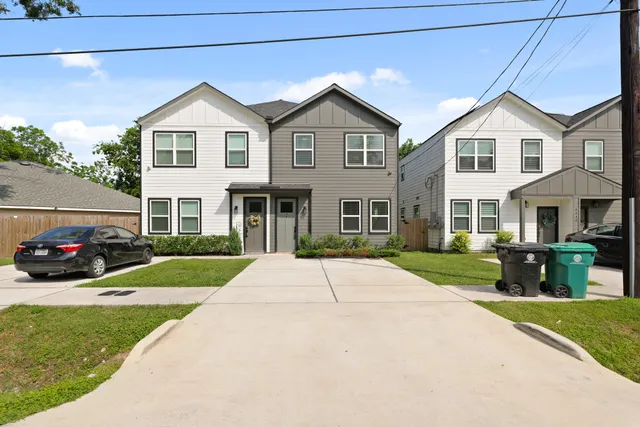 $1,425 | 5544 Shreveport Boulevard, Unit B, Houston, TX 77028