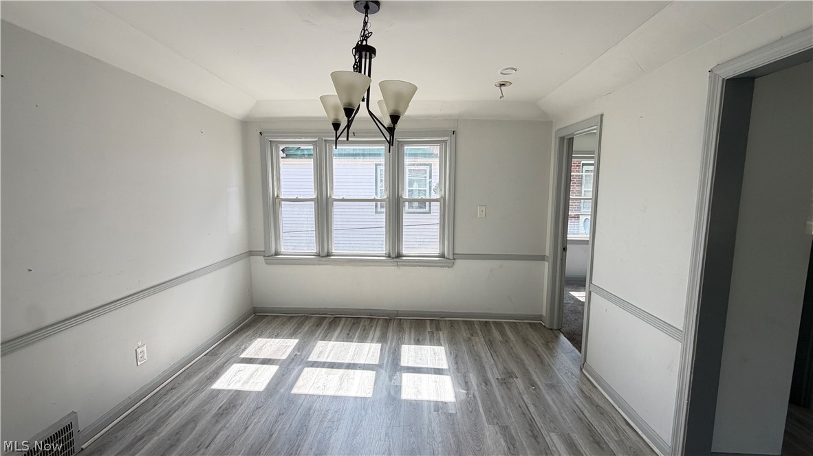 14901 Milverton Road Cleveland, OH 44120 - Photo 6 of 16 Gallery Image 6