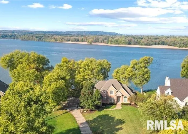 $799,900 | 16808 River Road North, Cordova, IL 61242