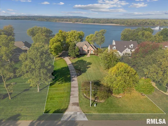 $799,900 | 16808 River Road North, Cordova, IL 61242