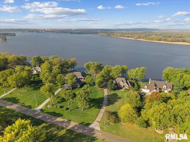 $799,900 | 16808 River Road North, Cordova, IL 61242