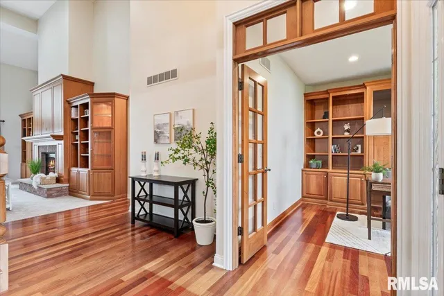 $799,900 | 16808 River Road North, Cordova, IL 61242