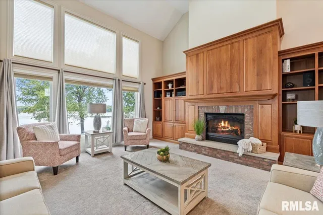 $799,900 | 16808 River Road North, Cordova, IL 61242