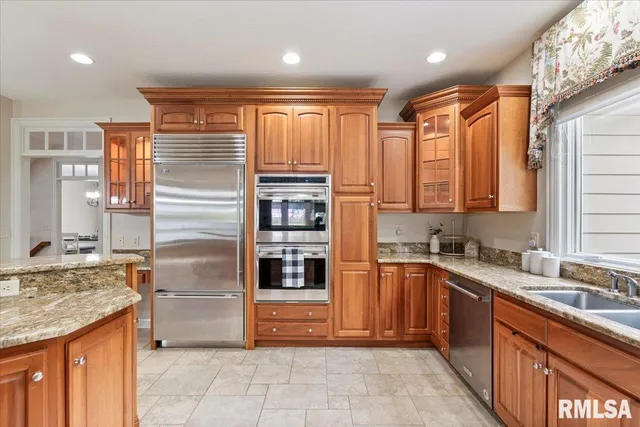 $799,900 | 16808 River Road North, Cordova, IL 61242