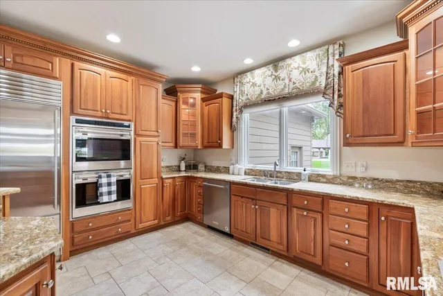 $799,900 | 16808 River Road North, Cordova, IL 61242