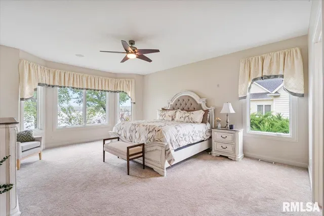 $799,900 | 16808 River Road North, Cordova, IL 61242