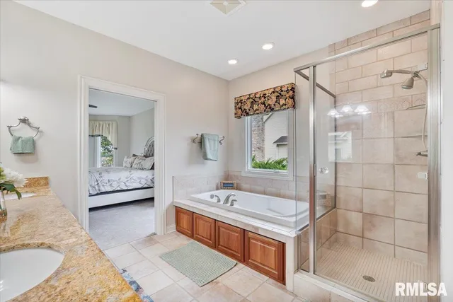 $799,900 | 16808 River Road North, Cordova, IL 61242