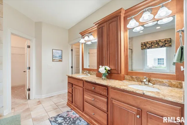 $799,900 | 16808 River Road North, Cordova, IL 61242