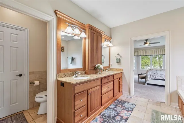 $799,900 | 16808 River Road North, Cordova, IL 61242