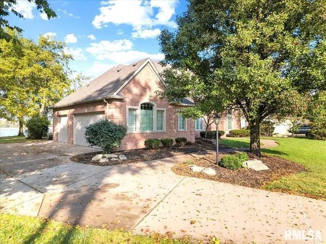 $799,900 | 16808 River Road North, Cordova, IL 61242