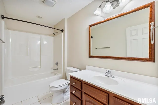 $799,900 | 16808 River Road North, Cordova, IL 61242