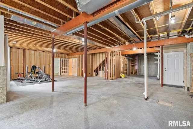 $799,900 | 16808 River Road North, Cordova, IL 61242