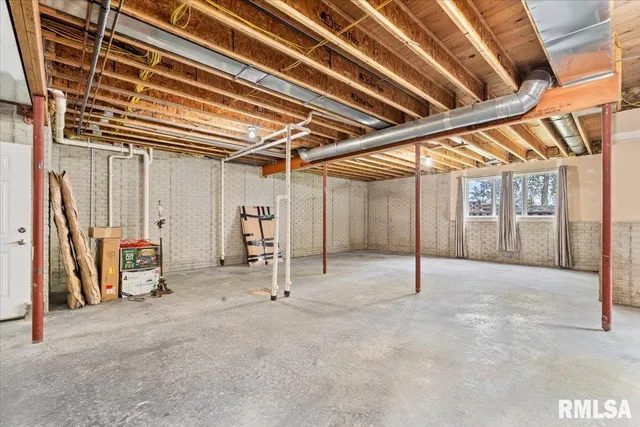 $799,900 | 16808 River Road North, Cordova, IL 61242