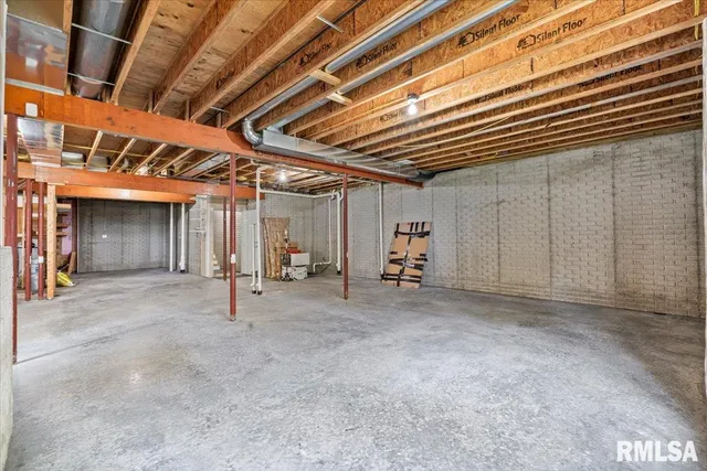 $799,900 | 16808 River Road North, Cordova, IL 61242