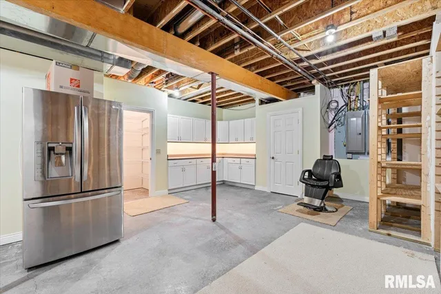 $799,900 | 16808 River Road North, Cordova, IL 61242