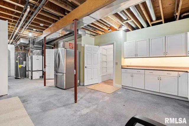 $799,900 | 16808 River Road North, Cordova, IL 61242